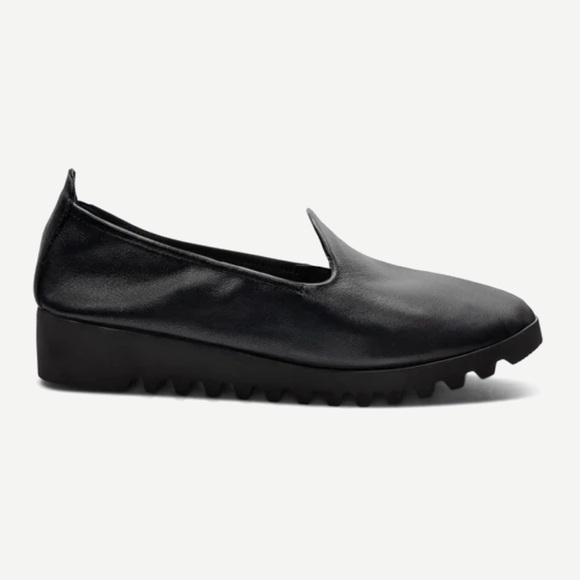 NIB Aetrex Liz Arch Support Slip-On in Black Leather *Full Price on Aetrex.com* - Picture 2 of 6